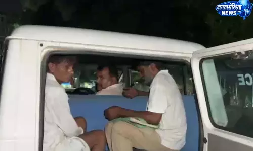 टैगोर नगर में घुसा बेकाबू ट्रक, नशे में चालक ने मचाई तबाही