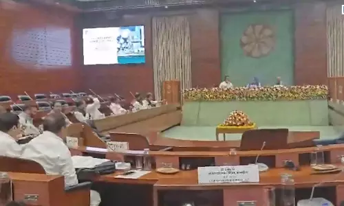 पेट्रोलियम मंत्रालय की सलाहकार समिति बैठक में शामिल हुए सांसद सना सतीश बाबू पेट्रोलियम मंत्रालय की सलाहकार समिति बैठक में शामिल हुए सांसद सना सतीश बाबू