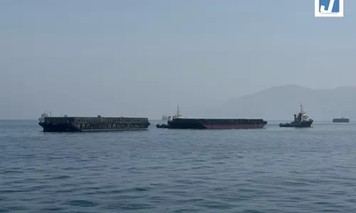 अमेर‍िका ने ईरान पर बढ़ाया दबाव, सेंटकॉम ने होर्मुज स्‍ट्रेट पर और सख्‍त नाकाबंदी की