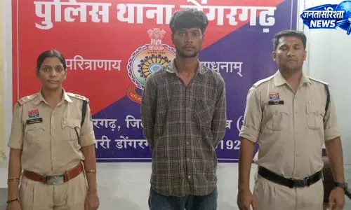 प्रेम-प्रसंग विवाद में युवक पर चाकू से हमला, आरोपी गिरफ्तार प्रेम-प्रसंग विवाद में युवक पर चाकू से हमला, आरोपी गिरफ्तार