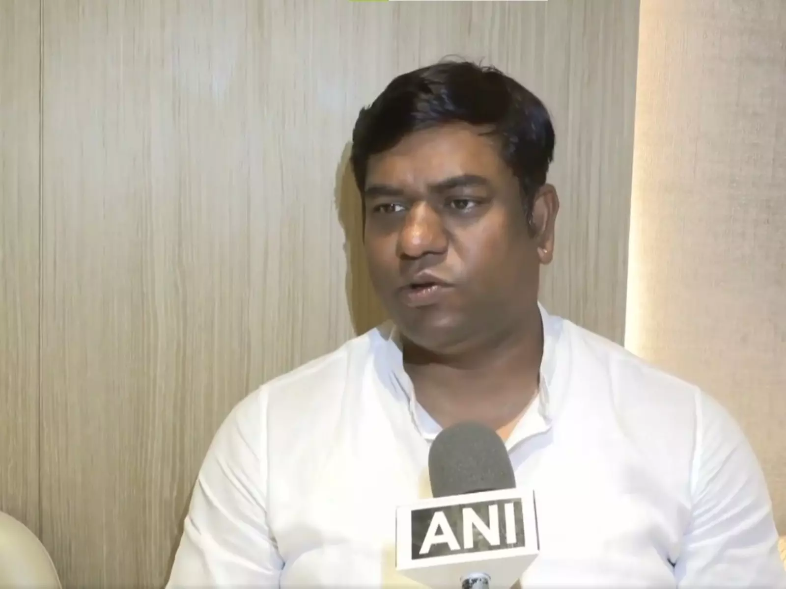 पप्पू यादव के घर हंगामे पर मुकेश सहनी का हमला, बोले- विपक्ष सरकार की दूसरी आंख पप्पू यादव के घर हंगामे पर मुकेश सहनी का हमला, बोले- विपक्ष सरकार की दूसरी आंख