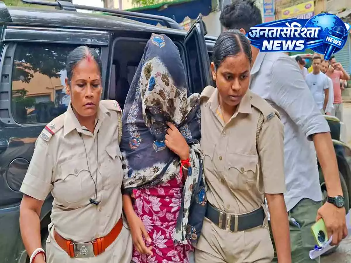 PAK भट्टी नेटवर्क की साजिश: बंगाल के मंत्रियों के परिवारों की रेकी का खुलासा PAK भट्टी नेटवर्क की साजिश: बंगाल के मंत्रियों के परिवारों की रेकी का खुलासा