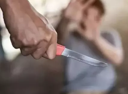 श्रीनगर में चाकूबाजी, दो युवक घायल श्रीनगर में चाकूबाजी, दो युवक घायल