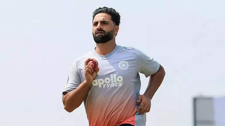 जसप्रीत बुमराह की जगह आकिब नबी को भारतीय टेस्ट टीम में मौका जसप्रीत बुमराह की जगह आकिब नबी को भारतीय टेस्ट टीम में मौका