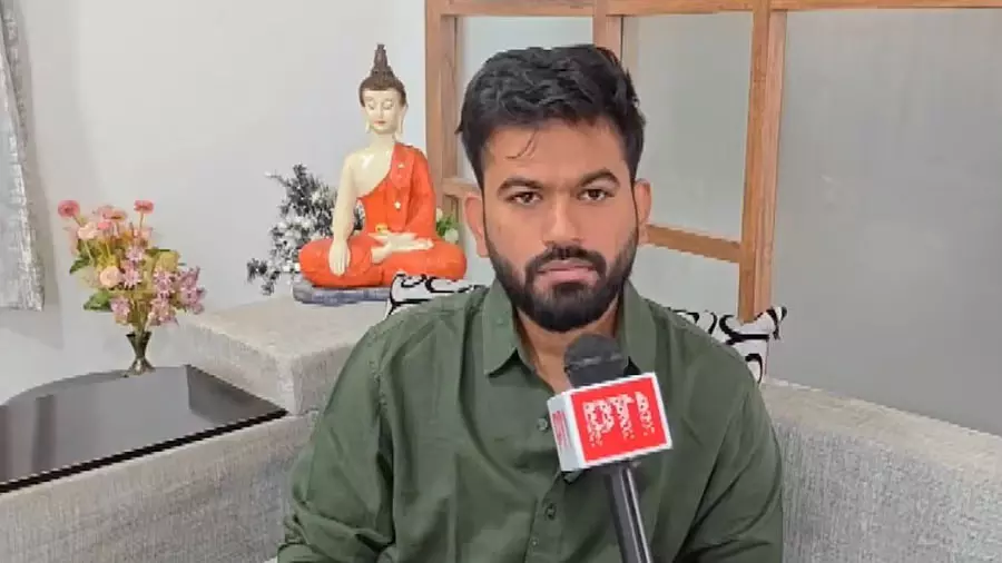 स्कॉलरशिप और लोन से की पढ़ाई: Dipke स्कॉलरशिप और लोन से की पढ़ाई: Dipke