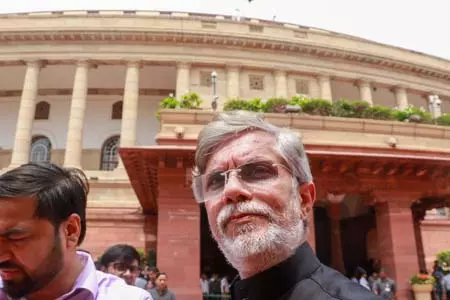 कांग्रेस सांसदों ने सदन में अमित शाह का मांगा जवाब, कहा- गृह मंत्री उपस्थित होकर हर मामले पर दें जवाब कांग्रेस सांसदों ने सदन में अमित शाह का मांगा जवाब, कहा- गृह मंत्री उपस्थित होकर हर मामले पर दें जवाब