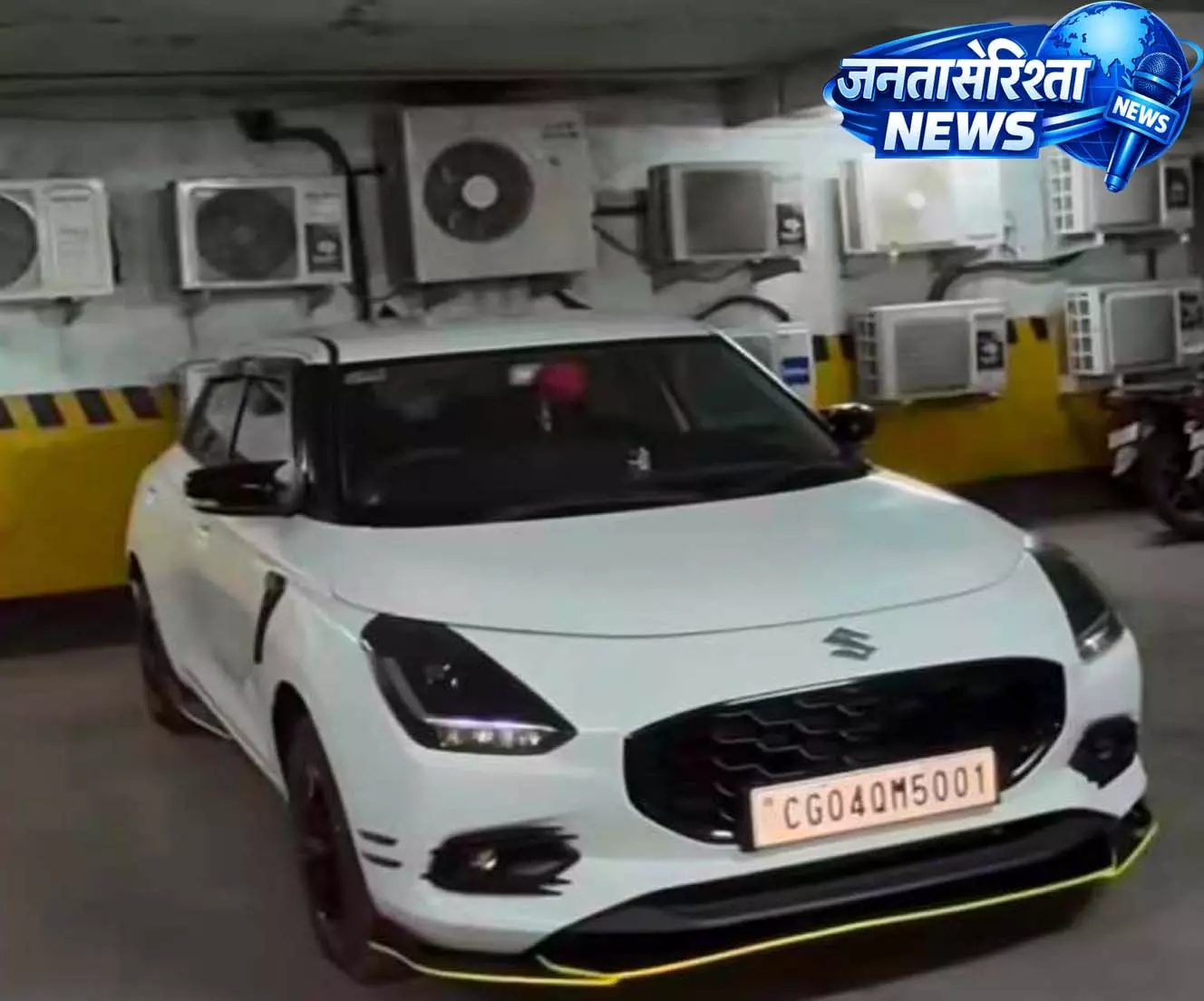 नवा रायपुर में चलती कार पर युवकों का खतरनाक स्टंट, VIDEO वायरल नवा रायपुर में चलती कार पर युवकों का खतरनाक स्टंट, VIDEO वायरल