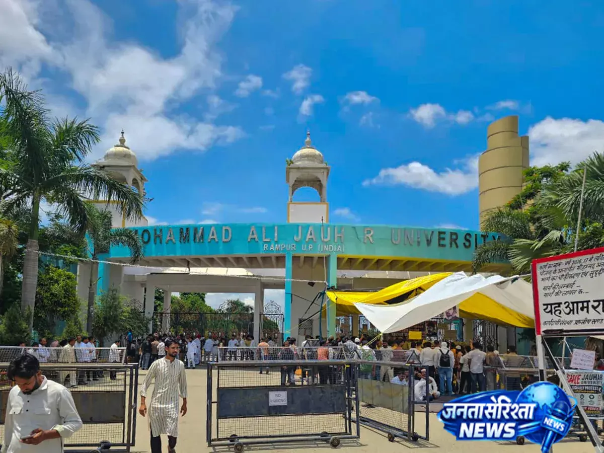 38 भवनों के ध्वस्तीकरण पर रोक जारी, आजम खान खेमे को बड़ी राहत 38 भवनों के ध्वस्तीकरण पर रोक जारी, आजम खान खेमे को बड़ी राहत