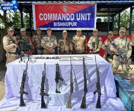 BREAKING: मणिपुर में गिरफ्तार आठ उग्रवादियों में दो महिलाएं शामिल, हथियार और ड्रग्स जब्त BREAKING: मणिपुर में गिरफ्तार आठ उग्रवादियों में दो महिलाएं शामिल, हथियार और ड्रग्स जब्त