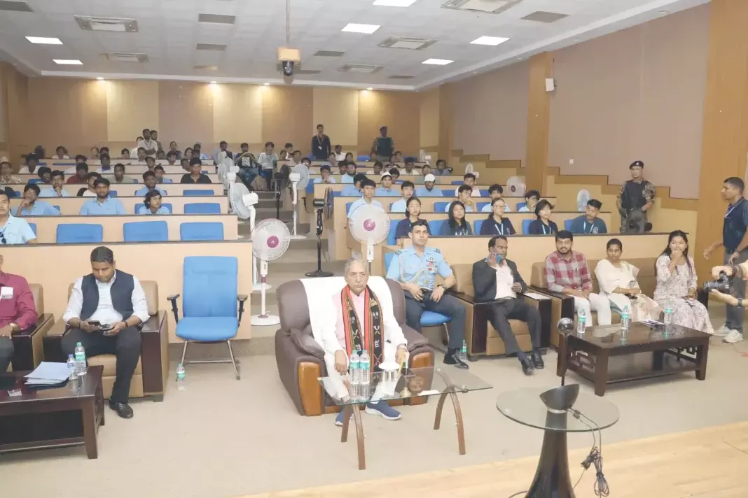 गवर्नर ने युवाओं से नशा-विरोधी अभियान का नेतृत्व करने का आग्रह किया गवर्नर ने युवाओं से नशा-विरोधी अभियान का नेतृत्व करने का आग्रह किया