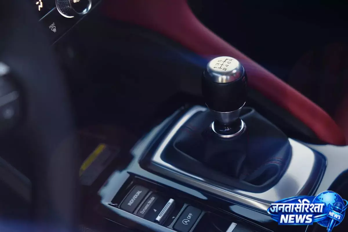 Maruti का बड़ा प्लान, हाइब्रिड कार से मिलेगा जबरदस्त माइलेज का तोहफा Maruti का बड़ा प्लान, हाइब्रिड कार से मिलेगा जबरदस्त माइलेज का तोहफा