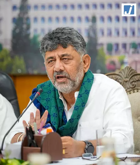 कैबिनेट विस्तार से कांग्रेस में फिर असंतोष, सीएम शिवकुमार की धैर्य रखने की अपील कैबिनेट विस्तार से कांग्रेस में फिर असंतोष, सीएम शिवकुमार की धैर्य रखने की अपील