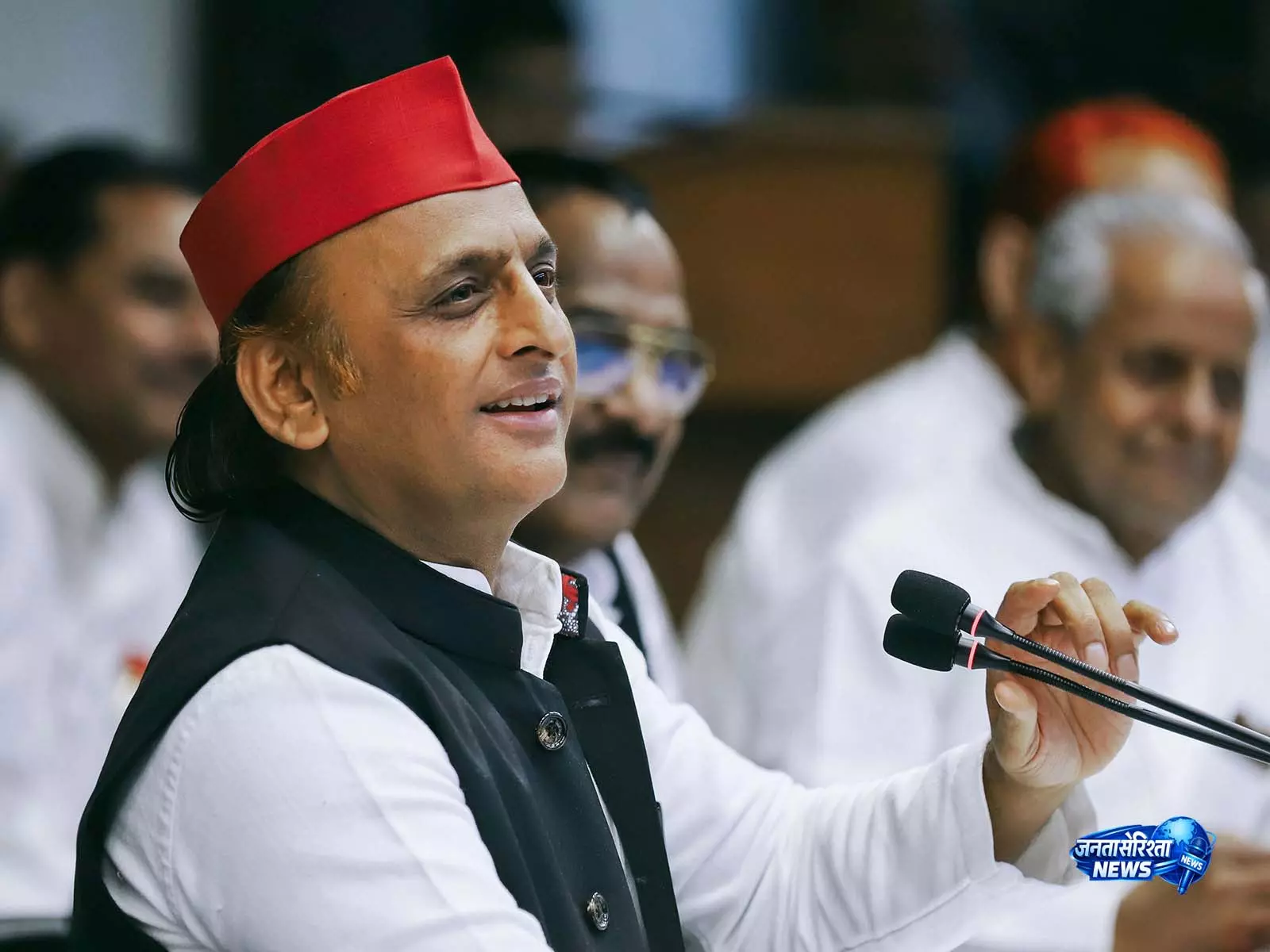 बांकीपुर हार पर अखिलेश का BJP पर तंज, बोले भगवान को नचाने वालों को भगवान ने नचा दिया बांकीपुर हार पर अखिलेश का BJP पर तंज, बोले भगवान को नचाने वालों को भगवान ने नचा दिया