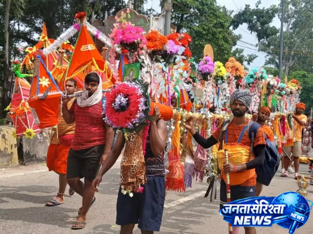 मेरठ में कांवड़ रूट पर नई व्यवस्था, शहर की एक लेन सिर्फ कांवड़ियों के नाम मेरठ में कांवड़ रूट पर नई व्यवस्था, शहर की एक लेन सिर्फ कांवड़ियों के नाम