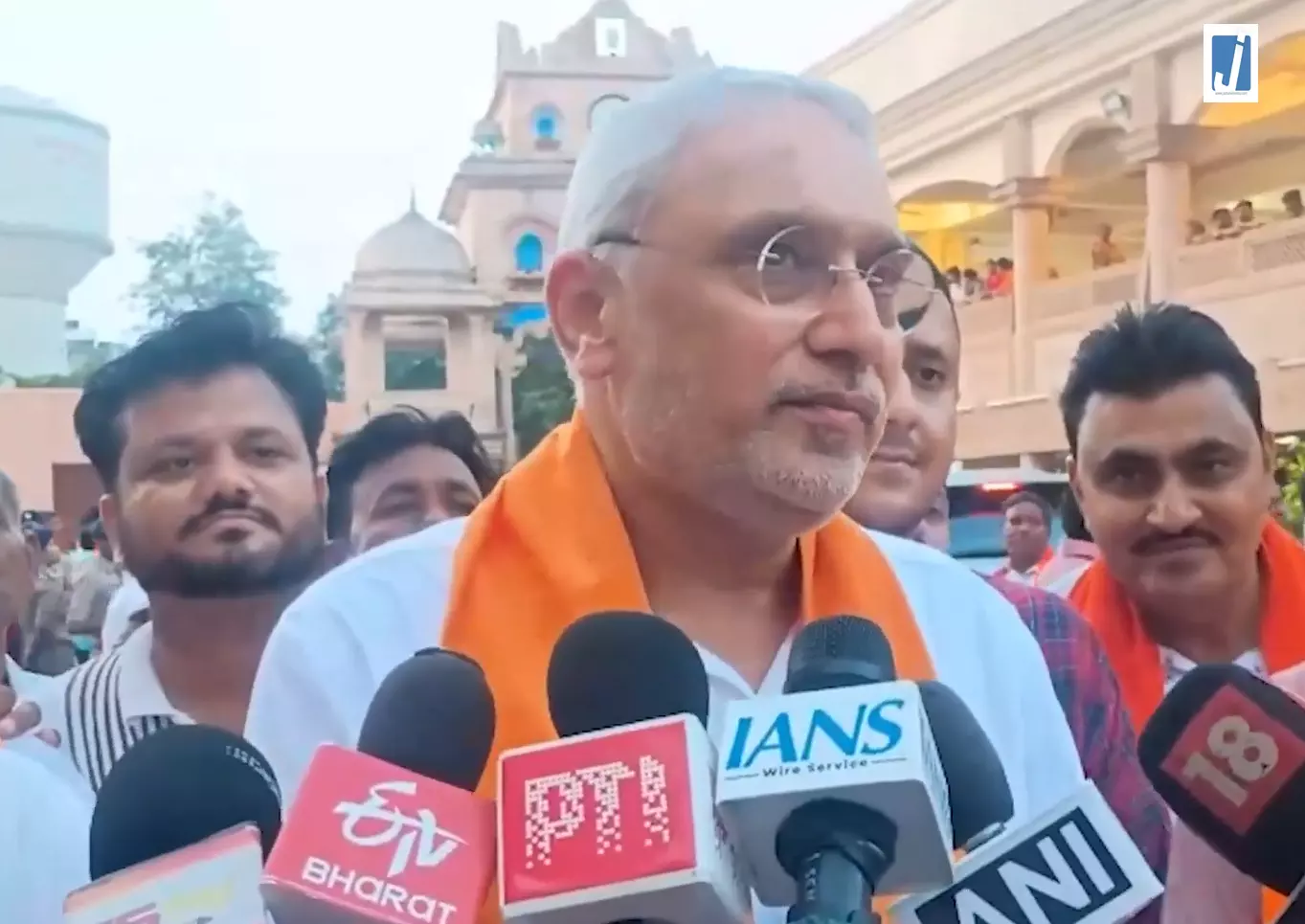 मंजलपुर उपचुनाव में BJP की जीत, जगदीश विश्वकर्मा बोले- जनता ने विकास पर जताया भरोसा मंजलपुर उपचुनाव में BJP की जीत, जगदीश विश्वकर्मा बोले- जनता ने विकास पर जताया भरोसा