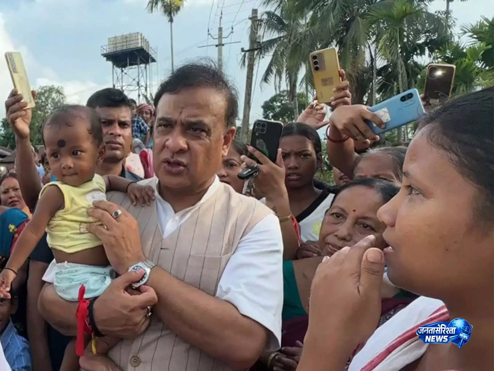 असम CM सरमा ने बाढ़ प्रभावित इलाकों का दौरा किया, 9 अगस्त से नुकसान का आकलन असम CM सरमा ने बाढ़ प्रभावित इलाकों का दौरा किया, 9 अगस्त से नुकसान का आकलन