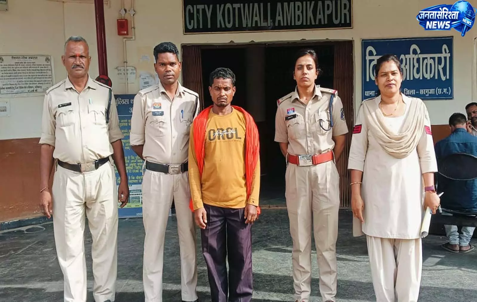 नाबालिग से छेड़छाड़ मामले में आरोपी गिरफ्तार, कोतवाली पुलिस ने की त्वरित कार्रवाई नाबालिग से छेड़छाड़ मामले में आरोपी गिरफ्तार, कोतवाली पुलिस ने की त्वरित कार्रवाई