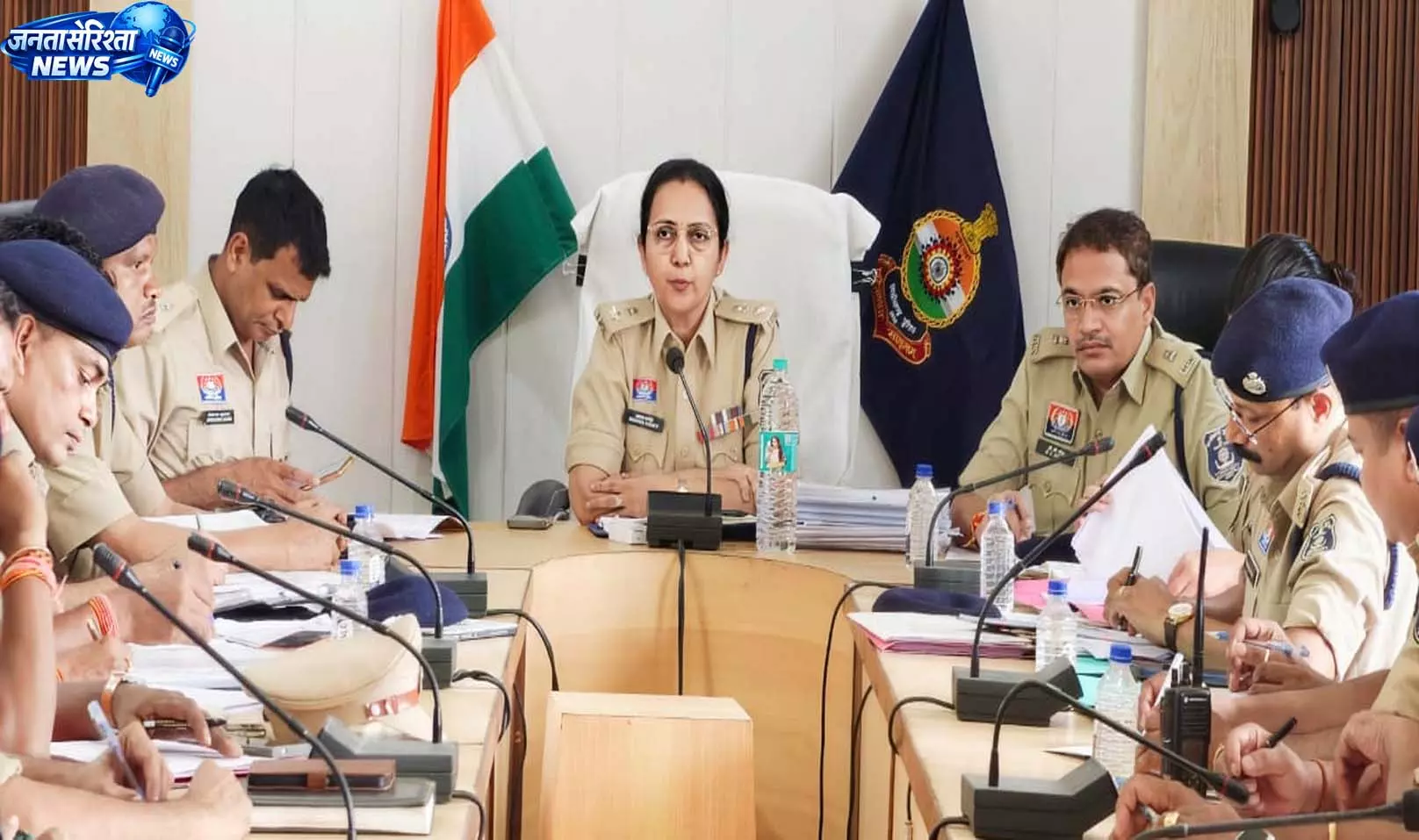 धमतरी में SP भावना पांडेय ने ली क्राइम मीटिंग धमतरी में SP भावना पांडेय ने ली क्राइम मीटिंग