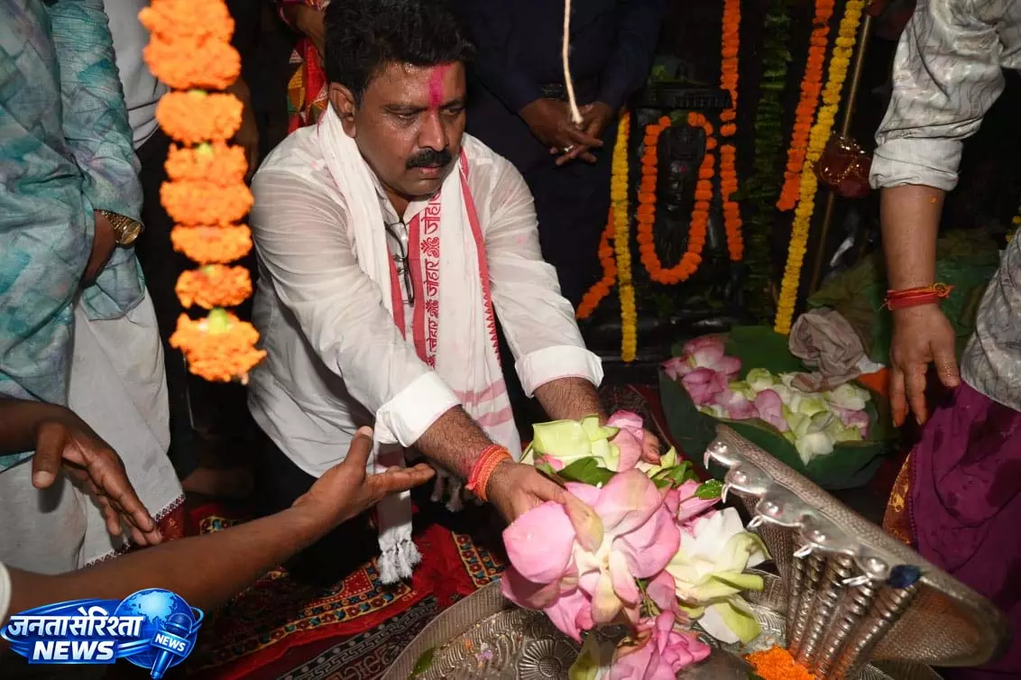 उप मुख्यमंत्री विजय शर्मा हजारों श्रद्धालुओं के साथ पदयात्रा में हुए शामिल उप मुख्यमंत्री विजय शर्मा हजारों श्रद्धालुओं के साथ पदयात्रा में हुए शामिल