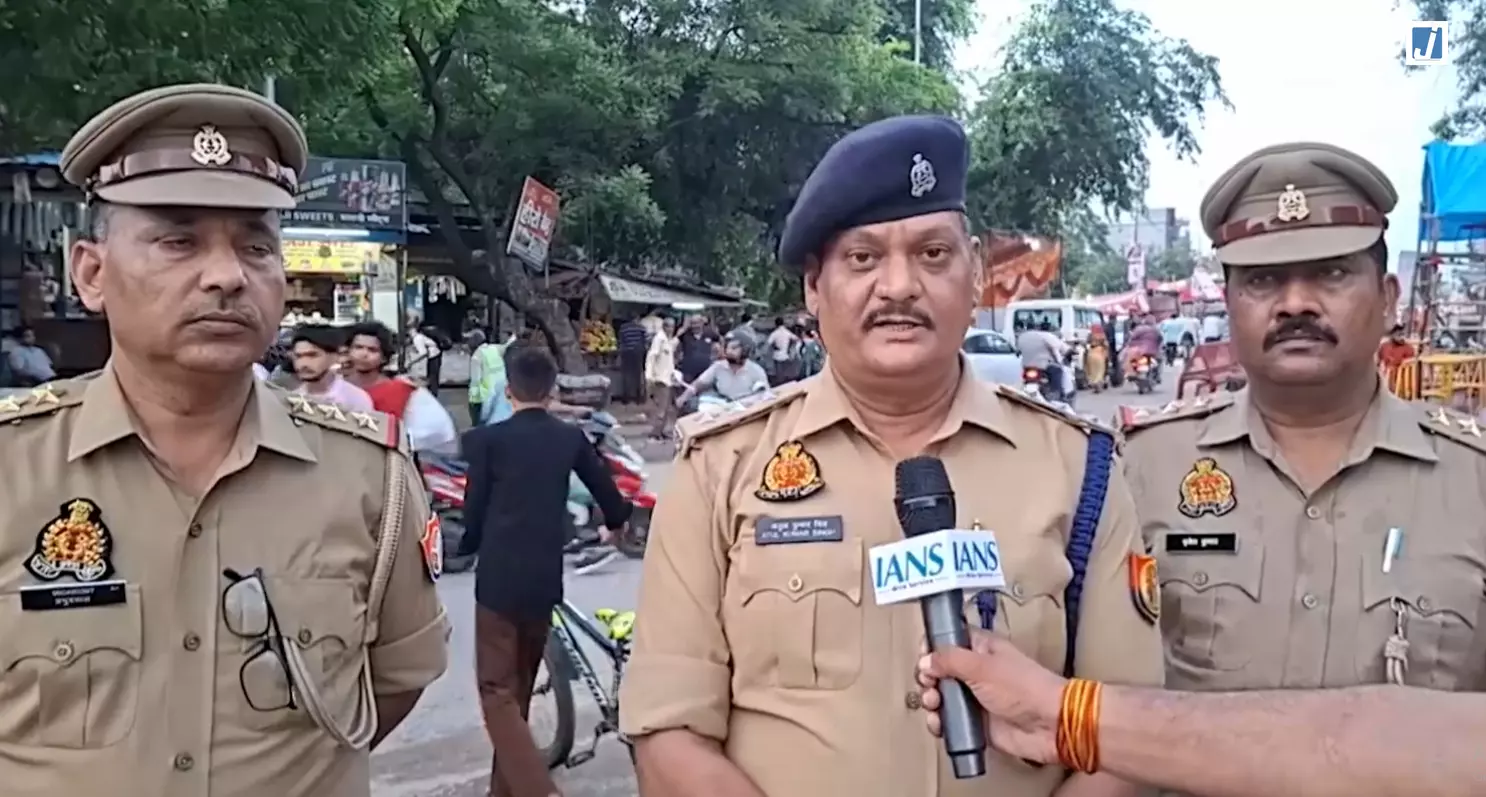 कांवड़ यात्रा में बढ़ी श्रद्धालुओं की संख्या, गाजियाबाद पुलिस ने संभाला मोर्चा कांवड़ यात्रा में बढ़ी श्रद्धालुओं की संख्या, गाजियाबाद पुलिस ने संभाला मोर्चा