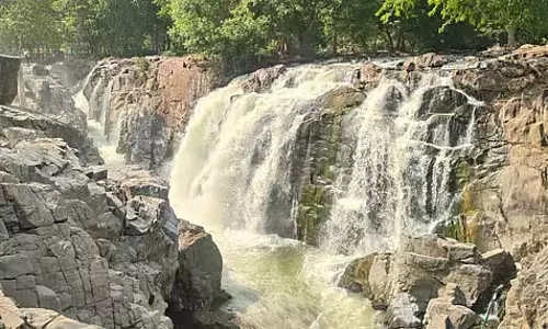 बिलिकुंडुलु पहुंचा कावेरी का पानी बिलिकुंडुलु पहुंचा कावेरी का पानी