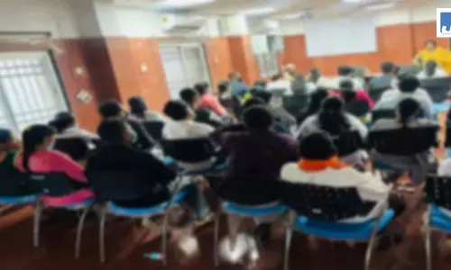 रायपुर में जुटे एचआईवी संक्रमित, कहा- जीना हो चुका है मुश्किल रायपुर में जुटे एचआईवी संक्रमित, कहा- जीना हो चुका है मुश्किल