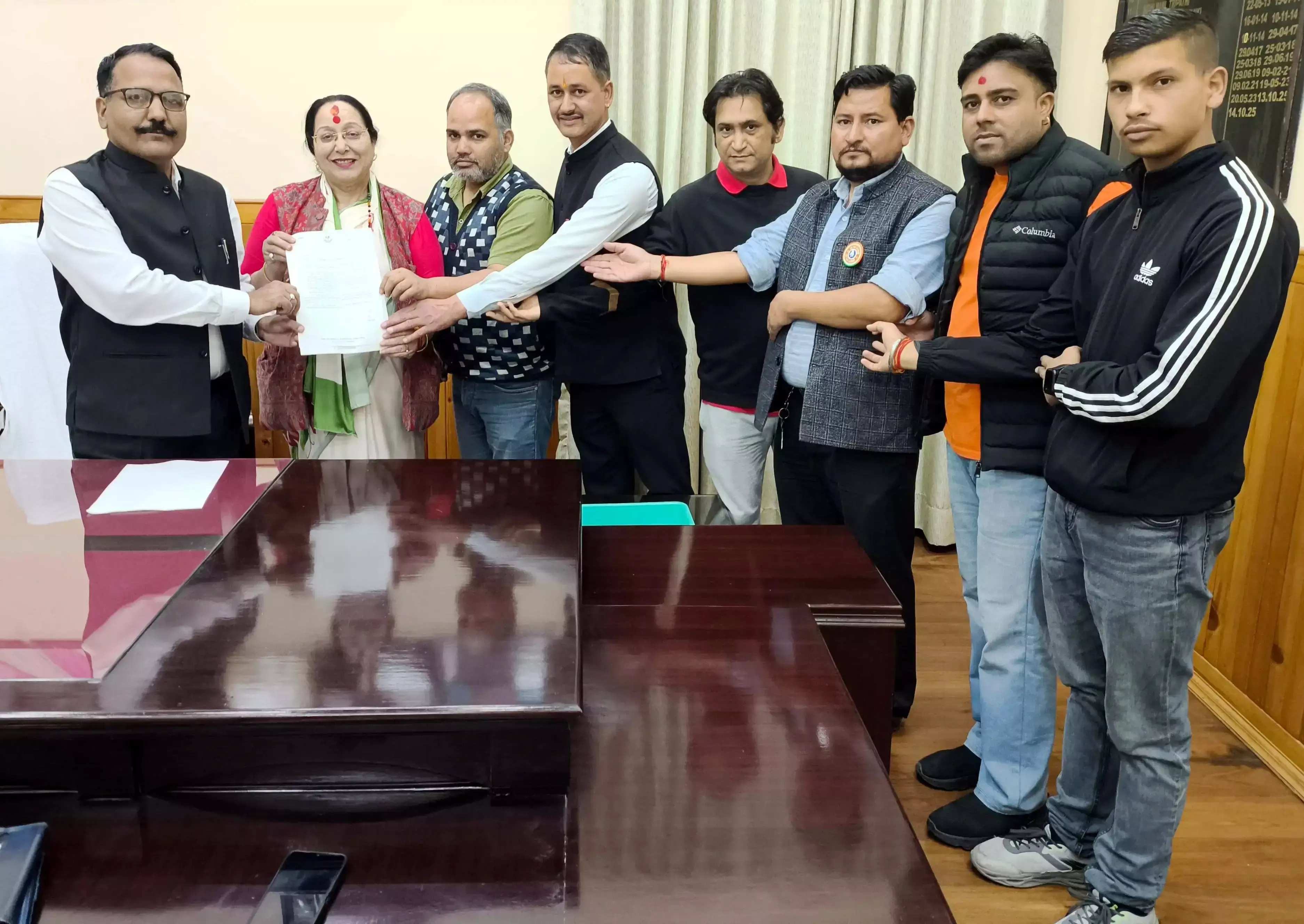 Nainital: विधायक आर्या की पहल, माल रोड पर हॉर्न नियम की समीक्षा शुरू Nainital: विधायक आर्या की पहल, माल रोड पर हॉर्न नियम की समीक्षा शुरू