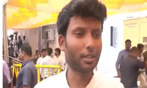 DMK के कार्यक्रम में त्रिशा के नारे लगने के बाद TVK विधायक रेवंत चरण ने उदयनिधि स्टालिन की आलोचना की