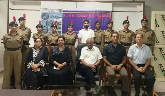Jammu: स्वतंत्रता दिवस कार्यक्रम के तहत कैडेट्स ने दिखाए कला के रंग Jammu: स्वतंत्रता दिवस कार्यक्रम के तहत कैडेट्स ने दिखाए कला के रंग