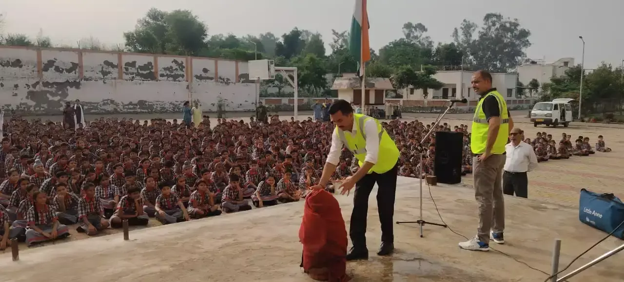 Jammu: मीरां साहिब केंद्रीय विद्यालय में पांच दिवसीय सिविल डिफेंस प्रशिक्षण पूरा Jammu: मीरां साहिब केंद्रीय विद्यालय में पांच दिवसीय सिविल डिफेंस प्रशिक्षण पूरा