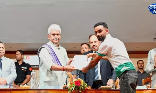 हिमालय में जलवायु संकट पर मनोज सिन्हा की चिंता हिमालय में जलवायु संकट पर मनोज सिन्हा की चिंता