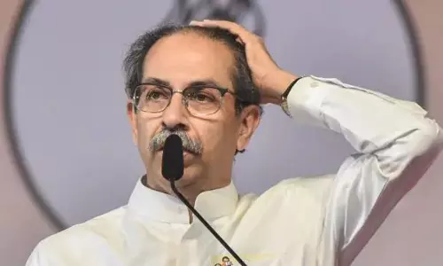 Mumbai: कांग्रेस व ठाकरे सेना को झटका, कई नेताओं का भाजपा में प्रवेश