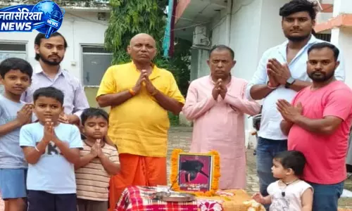 काशी में अनोखी मिसाल: पालतू श्वान कल्लू की आत्मा की शांति के लिए हुआ तेरहवीं संस्कार काशी में अनोखी मिसाल: पालतू श्वान कल्लू की आत्मा की शांति के लिए हुआ तेरहवीं संस्कार