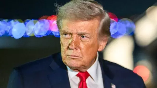 Trump ने कहा अमेरिका-ईरान के बीच बातचीत चल रही, इसे आखिरी मौका बताया Trump ने कहा अमेरिका-ईरान के बीच बातचीत चल रही, इसे आखिरी मौका बताया