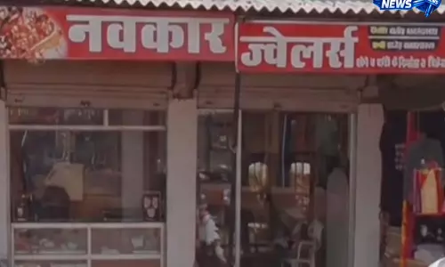 CG: दिनदहाड़े ज्वेलर्स दुकान में 4.45 लाख की चोरी, जांच में जुटी पुलिस