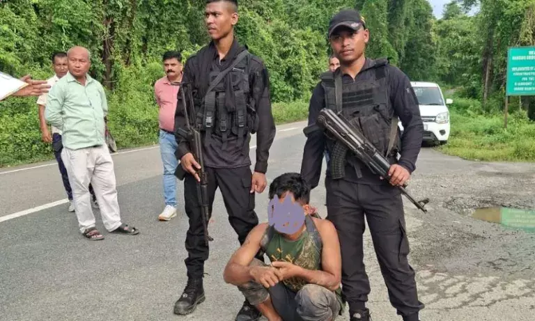 Assam: जगुन में अरुणाचल का युवक गिरफ़्तार; पुलिस ने पिस्तौल और संदिग्ध ड्रग्स जब्त