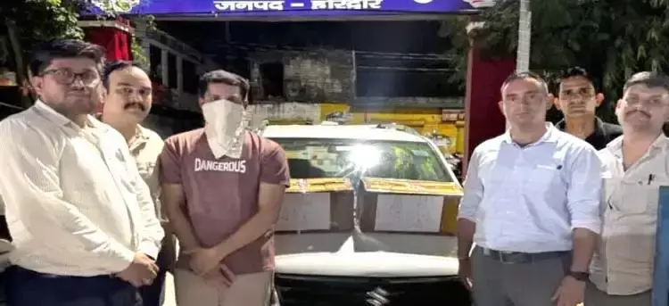 Haridwar: मेडिकल स्टोर से 200 बोतल कोडीन सिरप बरामद, संचालक गिरफ्तार Haridwar: मेडिकल स्टोर से 200 बोतल कोडीन सिरप बरामद, संचालक गिरफ्तार