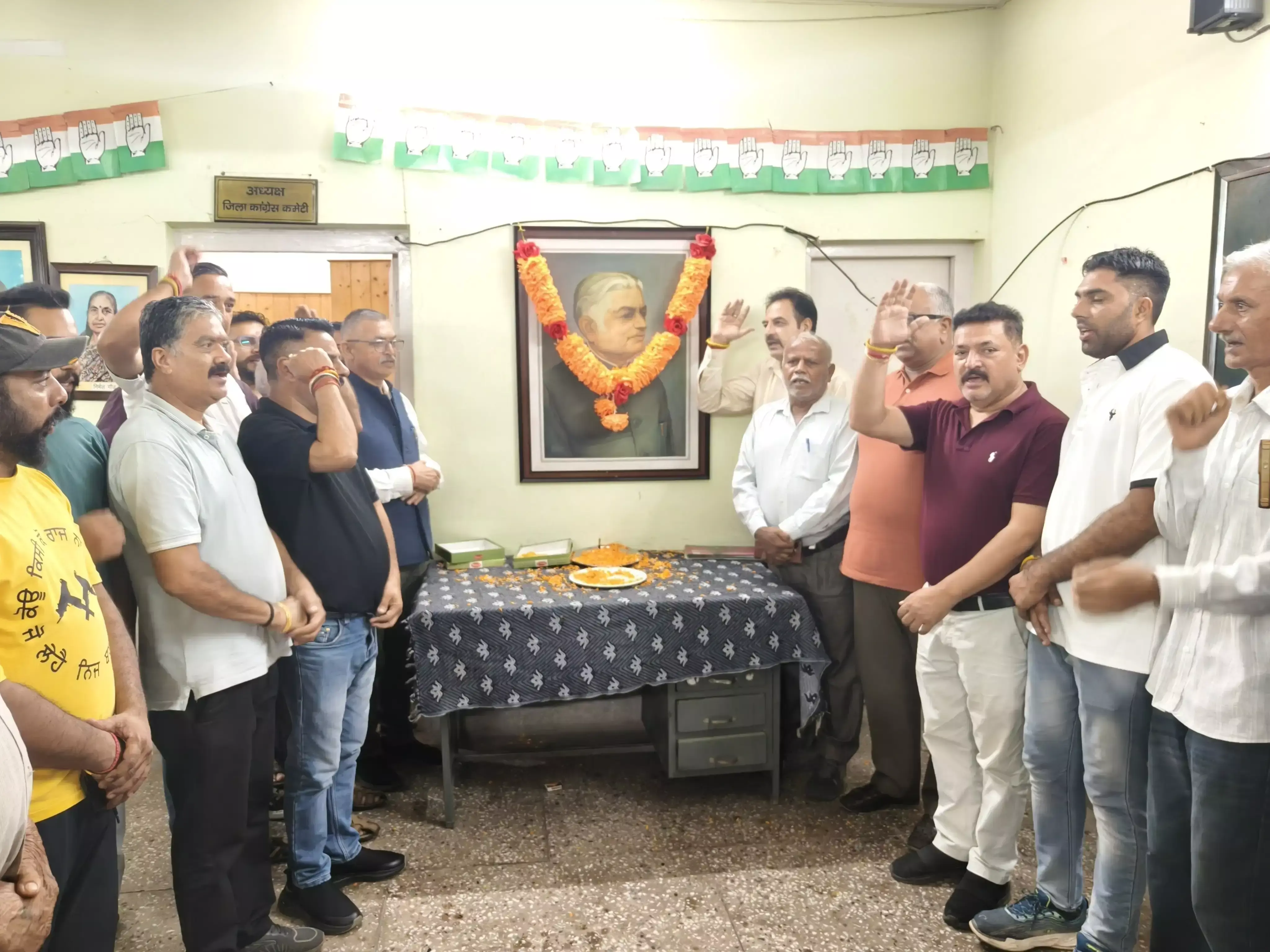 Nahan: डॉ. वाईएस परमार की जयंती पर कांग्रेस ने किया श्रद्धांजलि कार्यक्रम Nahan: डॉ. वाईएस परमार की जयंती पर कांग्रेस ने किया श्रद्धांजलि कार्यक्रम