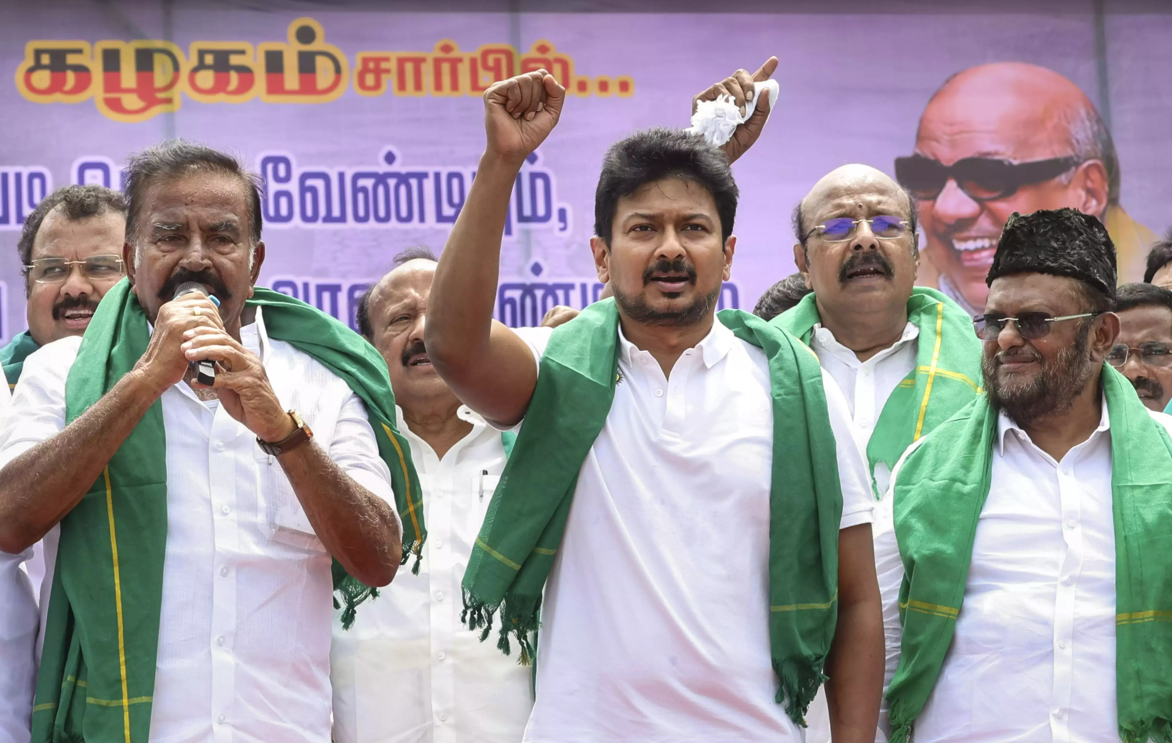 Tamil Nadu: उदयनिधि का कहना है कि सीएम विजय किसानों से किए गए वादों को पूरा करने में विफल रहे Tamil Nadu: उदयनिधि का कहना है कि सीएम विजय किसानों से किए गए वादों को पूरा करने में विफल रहे