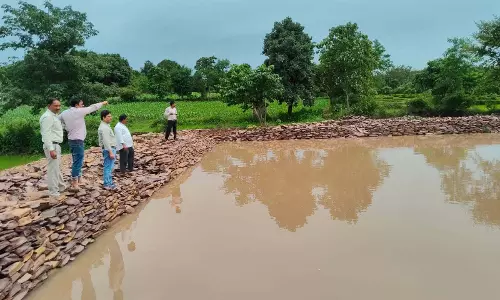 मछली बीज उत्पादन से किसान रयतु राम ने लिखी सफलता की नई कहानी मछली बीज उत्पादन से किसान रयतु राम ने लिखी सफलता की नई कहानी