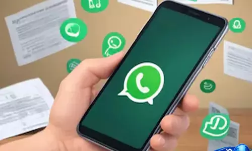 WhatsApp पर बड़ा झटका! कई यूजर्स के अकाउंट 24 घंटे के लिए रिव्यू में WhatsApp पर बड़ा झटका! कई यूजर्स के अकाउंट 24 घंटे के लिए रिव्यू में