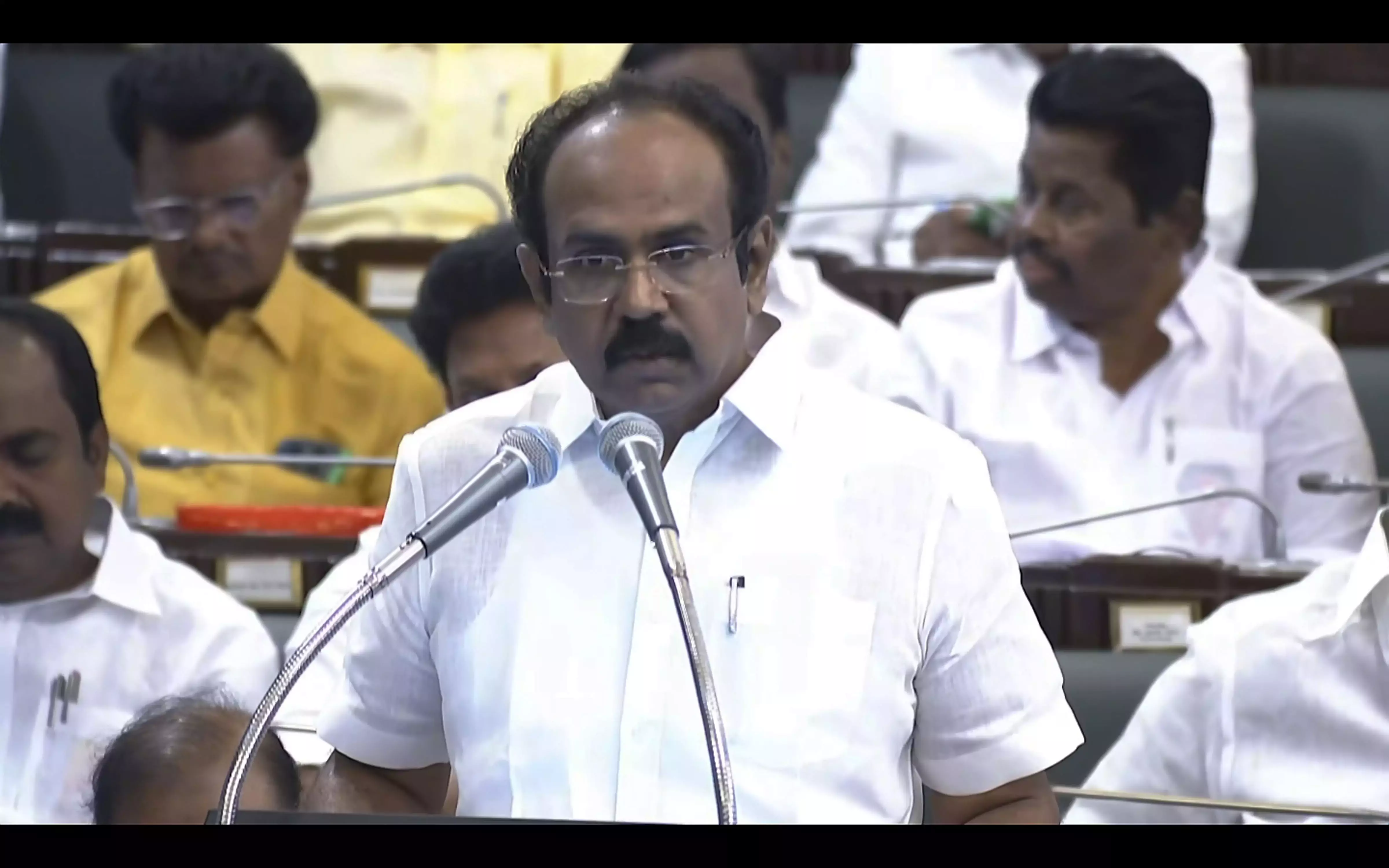 Tamil Nadu: पूर्व मंत्री ने कहा, सरकार लाइसेंस प्राप्त शिवकाशी पटाखा इकाइयों को निशाना बना रही है