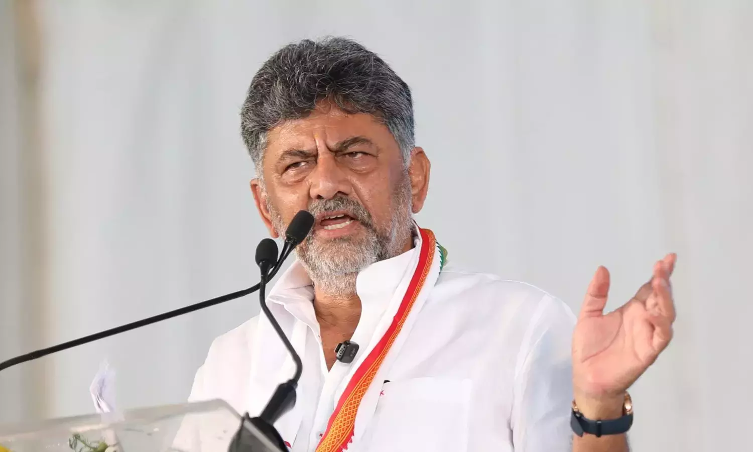Karnataka: डीके शिवकुमार ने कैबिनेट की अनदेखी के कारण इस्तीफा देने वाले विधायकों को ज्यादा तवज्जो नहीं दी