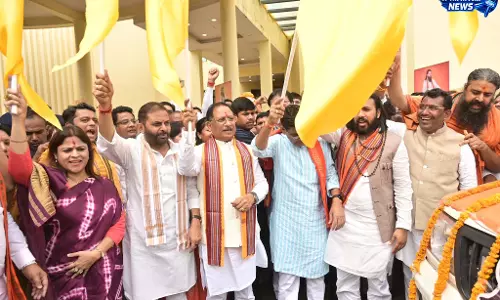 CM साय ने समरसता संकल्प अभियान के रथों को दिखाई हरी झंडी CM साय ने समरसता संकल्प अभियान के रथों को दिखाई हरी झंडी
