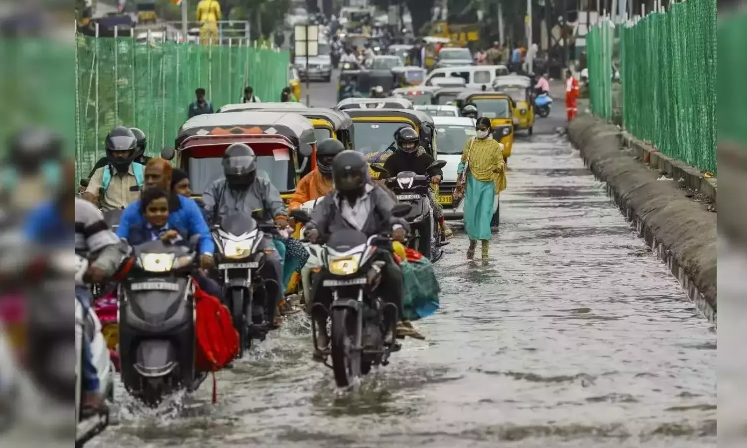 Weather alert: मंगलवार शाम को आंध्र प्रदेश और तेलंगाना में भारी बारिश होगी Weather alert: मंगलवार शाम को आंध्र प्रदेश और तेलंगाना में भारी बारिश होगी