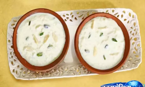 जली हुई खीर को मिनटों में करें फ्रेश, जानें आसान उपाय जली हुई खीर को मिनटों में करें फ्रेश, जानें आसान उपाय