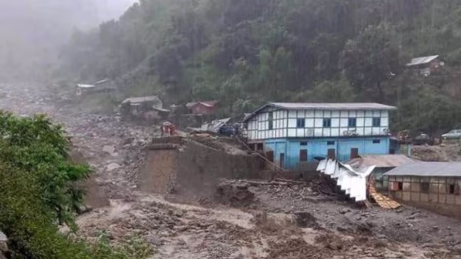IMD ने अरुणाचल प्रदेश के कुछ हिस्सों में भारी बारिश के अनुमान के बीच ऑरेंज अलर्ट जारी IMD ने अरुणाचल प्रदेश के कुछ हिस्सों में भारी बारिश के अनुमान के बीच ऑरेंज अलर्ट जारी