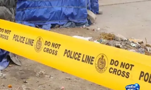 आंध्र प्रदेश के पलमनेर में कार पलटने से 2 लोगों की मौत, तीन घायल आंध्र प्रदेश के पलमनेर में कार पलटने से 2 लोगों की मौत, तीन घायल