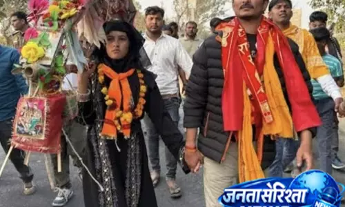 कांवड़ यात्रा से पहले तमन्ना मलिक को नोटिस, क्या है पूरा विवाद? कांवड़ यात्रा से पहले तमन्ना मलिक को नोटिस, क्या है पूरा विवाद?