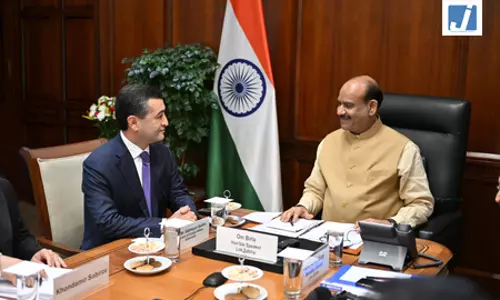 लोकसभा अध्यक्ष ओम बिरला की उज्बेकिस्तान के विदेश मंत्री से मुलाकात, द्विपक्षीय संबंधों पर हुई चर्चा लोकसभा अध्यक्ष ओम बिरला की उज्बेकिस्तान के विदेश मंत्री से मुलाकात, द्विपक्षीय संबंधों पर हुई चर्चा